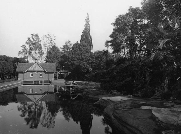 Swimming pool at Majors Bay